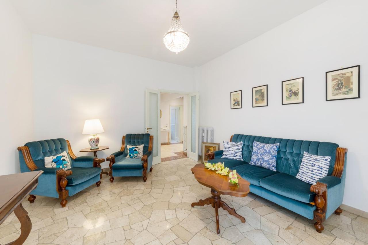 Il Salotto Blu - Appartamento Con Parcheggio Florence Extérieur photo