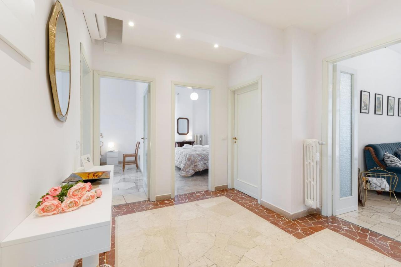 Il Salotto Blu - Appartamento Con Parcheggio Florence Extérieur photo
